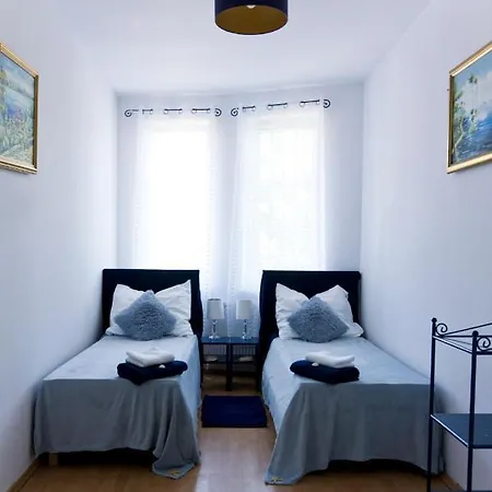 Blue Marina アパートホテル